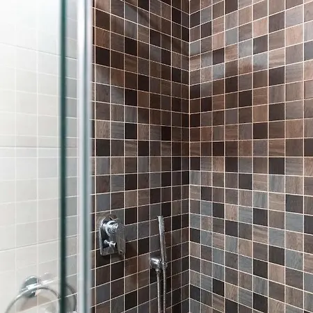 Modern 2br Flat In By Arco Collection דירה