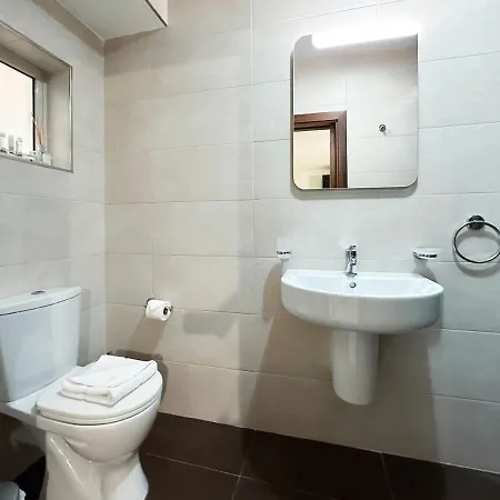 Modern 2br Flat In By Arcobnb