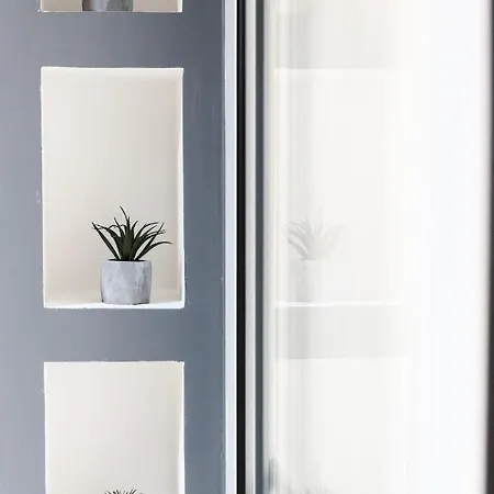 Modern 2br Flat In By Arcobnb