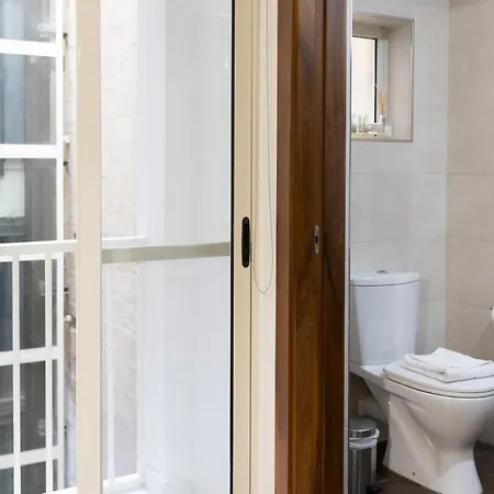 Modern 2br Flat In By Arcobnb