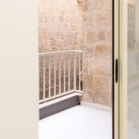 Modern 2br Flat In By Arcobnb Valletta