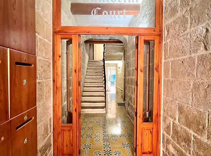 Modern 2br Flat In By Arco Collection Appartamento La Valletta