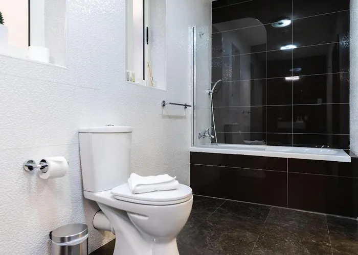 Modern 2br Flat In By Arco Collection Appartamento La Valletta