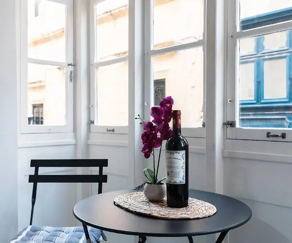 Modern 2br Flat In By Arco Collection Apartamento Valeta