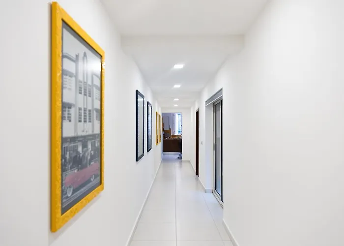 Modern 2br Flat In By Arco Collection 公寓 *